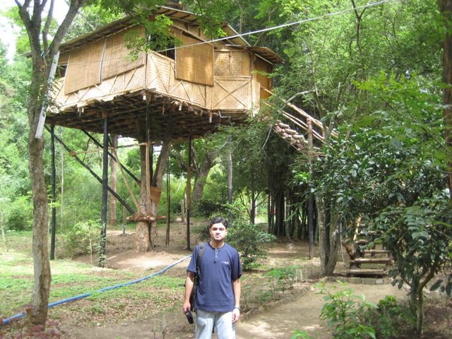 NILGIRIS : PARADISE IN BLUE HILLS