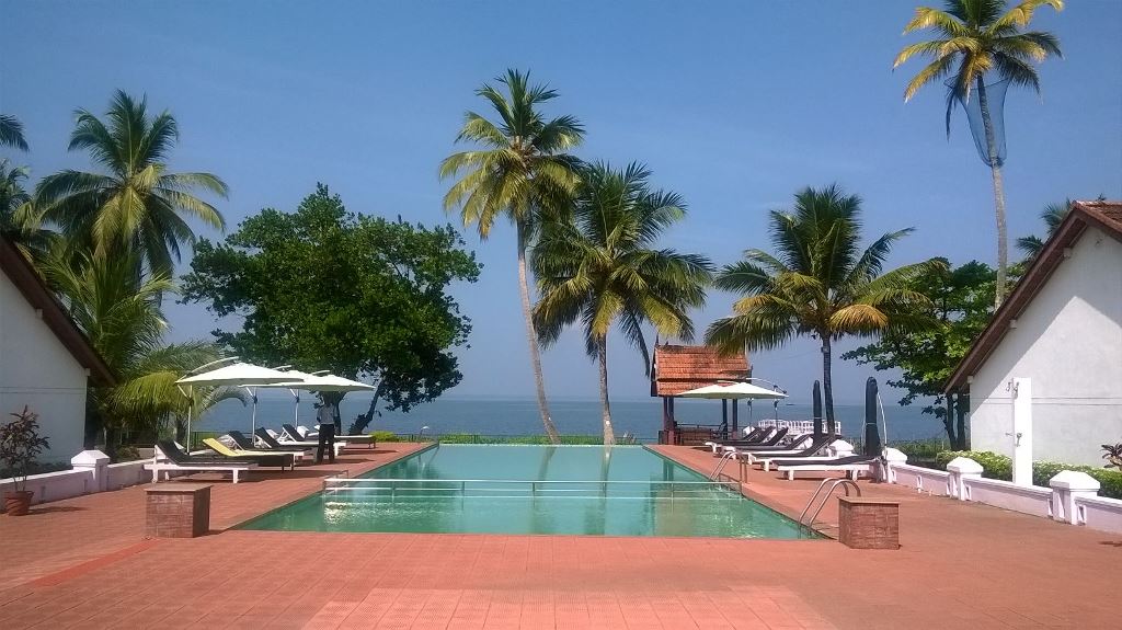 KERALA VACATION WITH A TODDLER (PART III – KUMARAKORAM & MUNNAR)