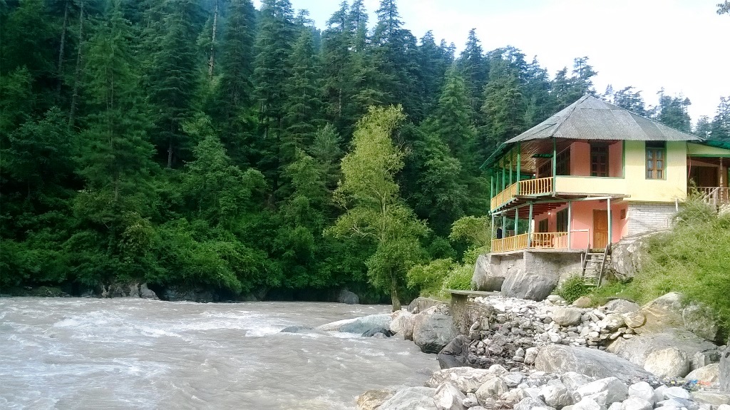 BACKPACKING IN PARVATI VALLEY (PART I : THE COTTAGE)